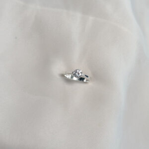 Anillo solitario de zircon simple