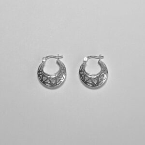 ARGOLLA GRUESA MEDIANA CON DETALLES DE CORAZON