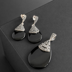 ARETE Y DIJE DE GOTA CON MARQUESITA PIEDRA ONIX